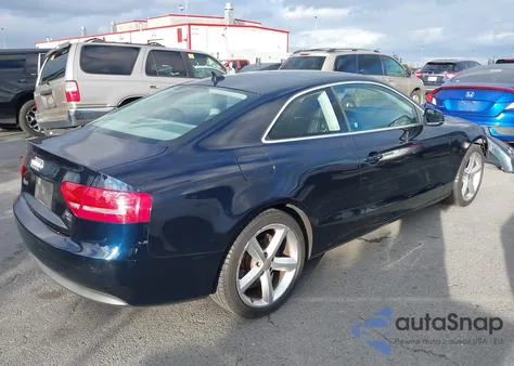 2010 Audi A5 2.0T Premium из США, поврежденный, VIN WAULFAFR2AA030150